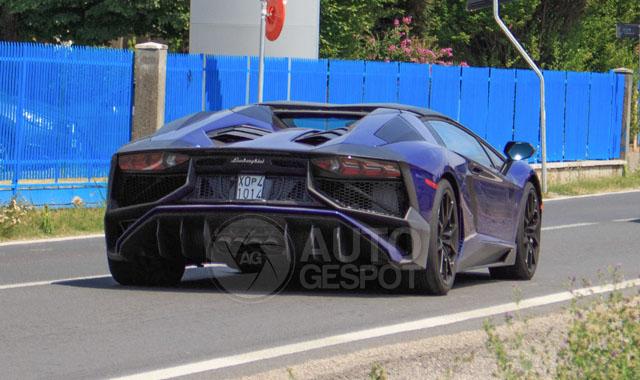 ��������Aventador SV�����ع� 9�·���